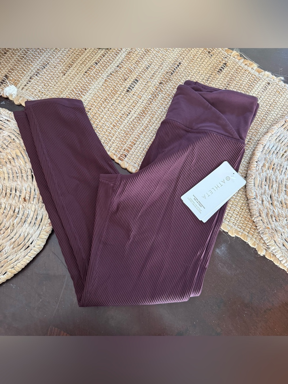 NWT Athleta elation crossover rib tight 7/8